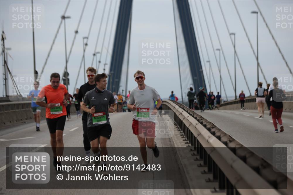 03.10.2025 - Köhlbrandbrückenlauf Jannik Wohlers http://msf.ph/oto/9142483 03.10.2025 15:42:27 Position 1 8784, 8786 meine-sportfotos.de