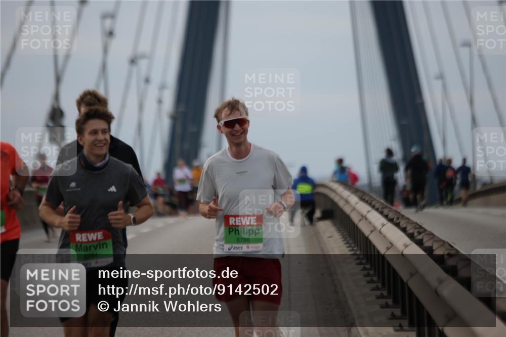 03.10.2025 - Köhlbrandbrückenlauf Jannik Wohlers http://msf.ph/oto/9142502 03.10.2025 15:42:28 Position 1 8784, 8786 meine-sportfotos.de