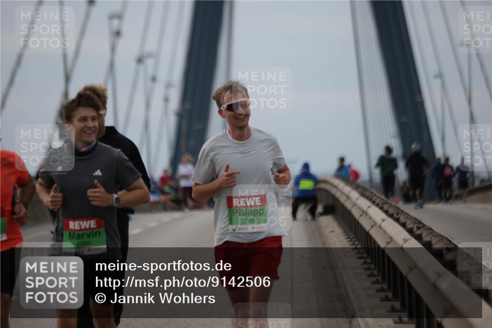 03.10.2025 - Köhlbrandbrückenlauf Jannik Wohlers http://msf.ph/oto/9142506 03.10.2025 15:42:28 Position 1 8784, 8786 meine-sportfotos.de