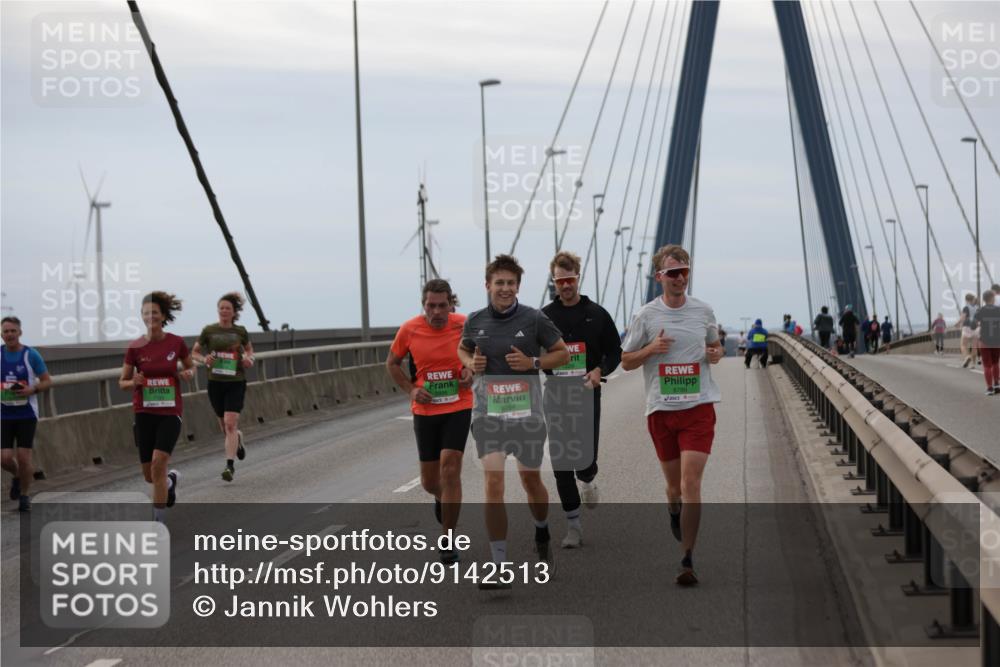 03.10.2025 - Köhlbrandbrückenlauf Jannik Wohlers http://msf.ph/oto/9142513 03.10.2025 15:42:28 Position 1 8784, 8786 meine-sportfotos.de