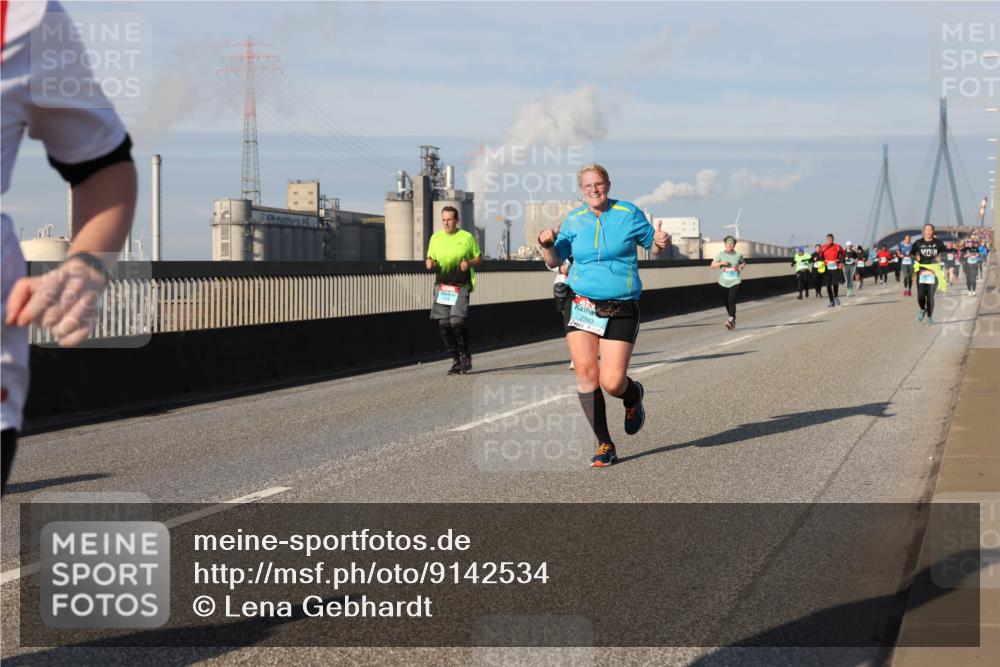 03.10.2025 - Köhlbrandbrückenlauf Lena Gebhardt http://msf.ph/oto/9142534 03.10.2025 10:00:21 Position 2 2243 meine-sportfotos.de