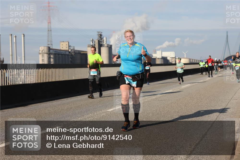03.10.2025 - Köhlbrandbrückenlauf Lena Gebhardt http://msf.ph/oto/9142540 03.10.2025 10:00:22 Position 2  meine-sportfotos.de