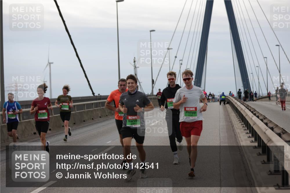 03.10.2025 - Köhlbrandbrückenlauf Jannik Wohlers http://msf.ph/oto/9142541 03.10.2025 15:42:29 Position 1 8784, 8786 meine-sportfotos.de