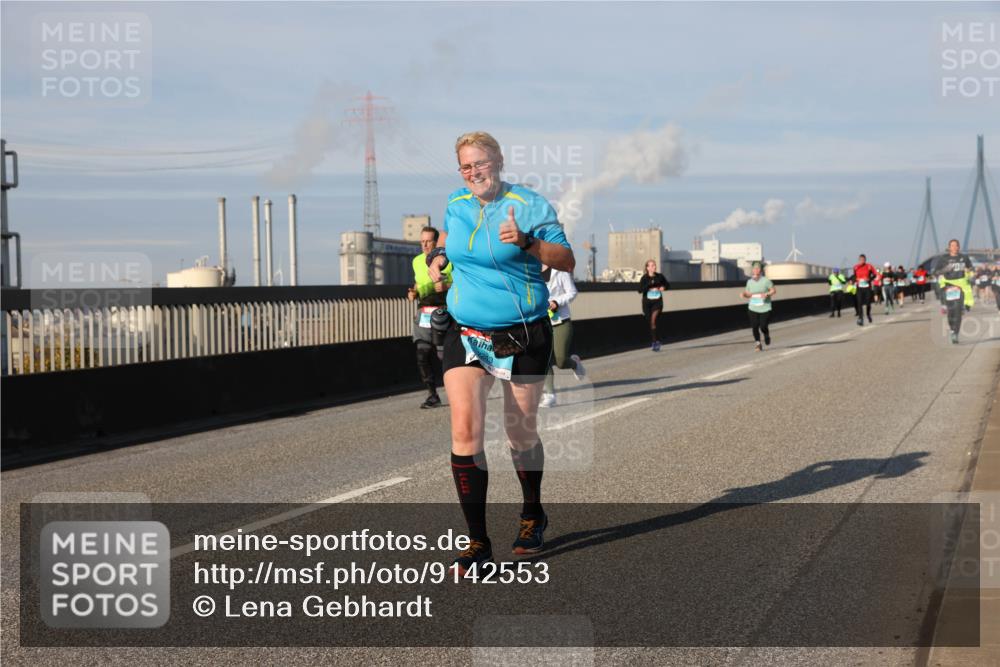 03.10.2025 - Köhlbrandbrückenlauf Lena Gebhardt http://msf.ph/oto/9142553 03.10.2025 10:00:23 Position 2  meine-sportfotos.de
