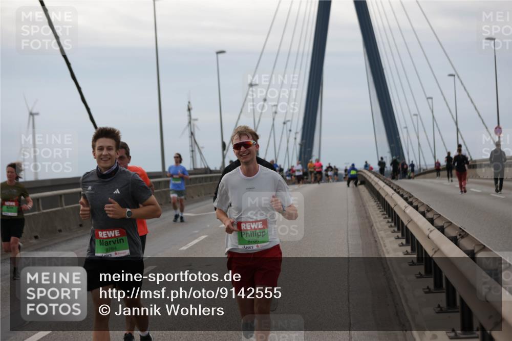 03.10.2025 - Köhlbrandbrückenlauf Jannik Wohlers http://msf.ph/oto/9142555 03.10.2025 15:42:30 Position 1 8784, 8786 meine-sportfotos.de