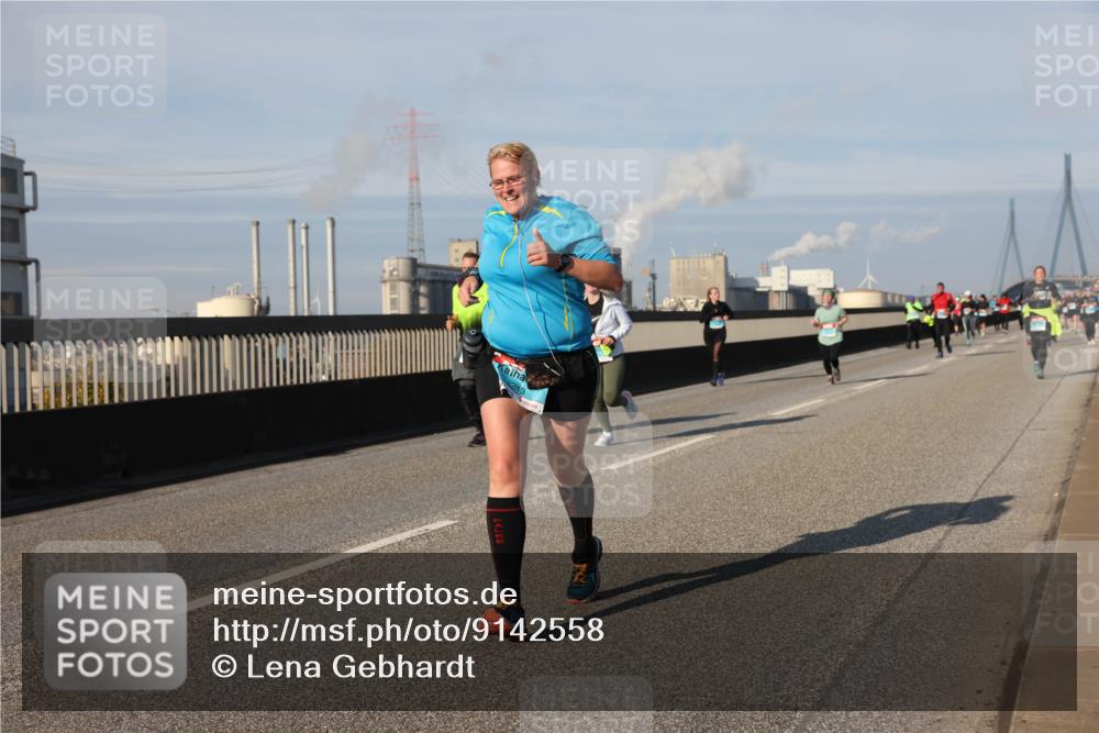 03.10.2025 - Köhlbrandbrückenlauf Lena Gebhardt http://msf.ph/oto/9142558 03.10.2025 10:00:23 Position 2  meine-sportfotos.de
