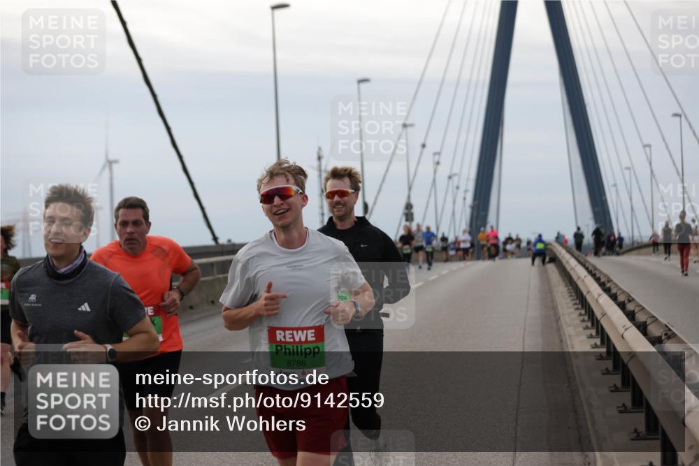 03.10.2025 - Köhlbrandbrückenlauf Jannik Wohlers http://msf.ph/oto/9142559 03.10.2025 15:42:31 Position 1 8784, 8786, 224 meine-sportfotos.de