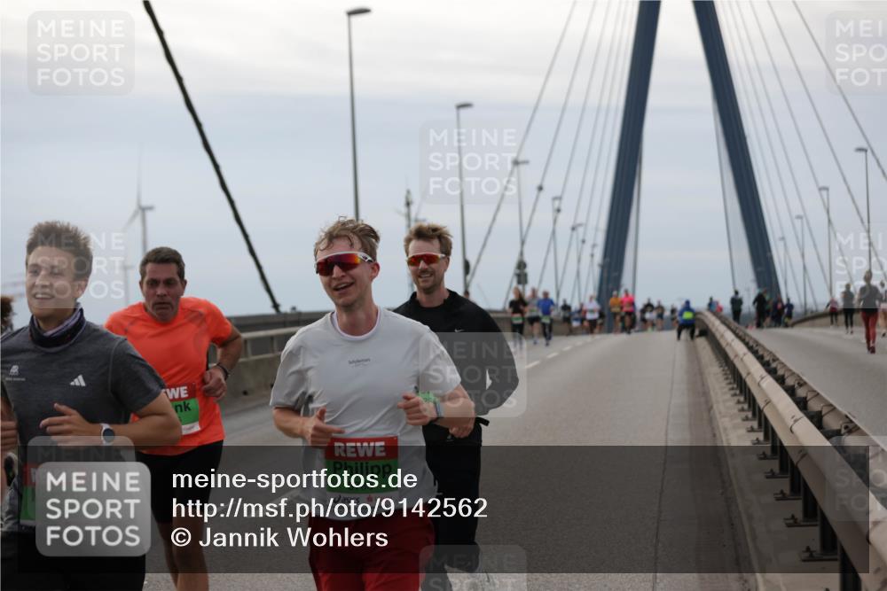 03.10.2025 - Köhlbrandbrückenlauf Jannik Wohlers http://msf.ph/oto/9142562 03.10.2025 15:42:31 Position 1 8784, 8786 meine-sportfotos.de