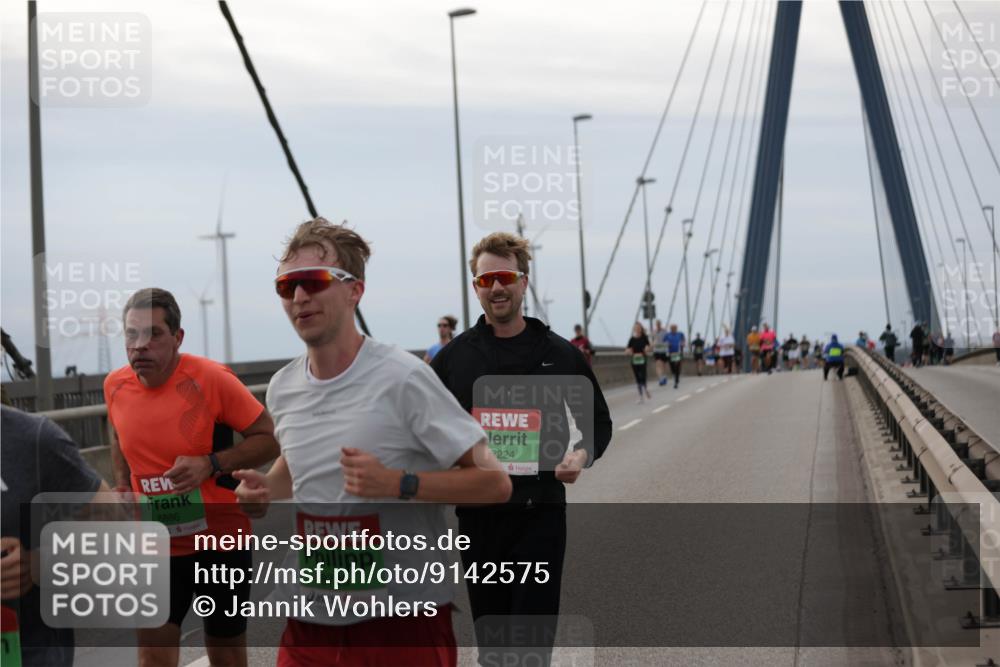 03.10.2025 - Köhlbrandbrückenlauf Jannik Wohlers http://msf.ph/oto/9142575 03.10.2025 15:42:31 Position 1 8886, 8786, 7224 meine-sportfotos.de