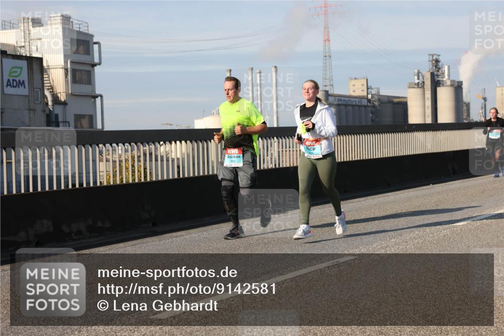03.10.2025 - Köhlbrandbrückenlauf Lena Gebhardt http://msf.ph/oto/9142581 03.10.2025 10:00:24 Position 2 1995 meine-sportfotos.de