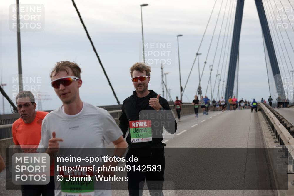 03.10.2025 - Köhlbrandbrückenlauf Jannik Wohlers http://msf.ph/oto/9142583 03.10.2025 15:42:31 Position 1 8886, 8786, 7224 meine-sportfotos.de