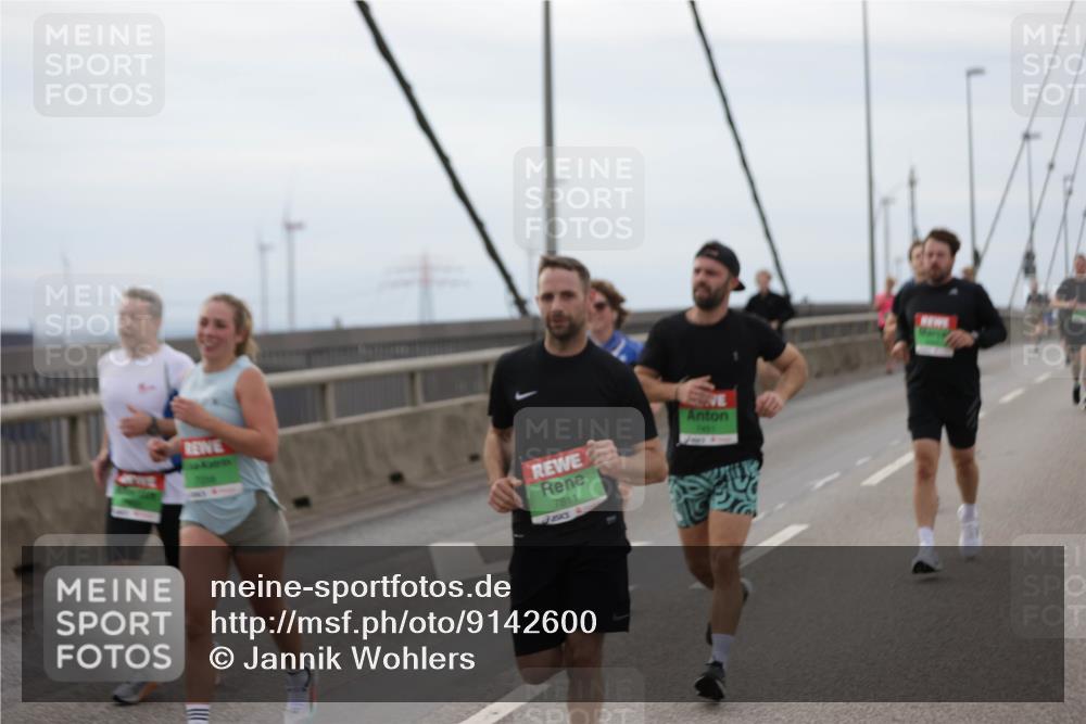 03.10.2025 - Köhlbrandbrückenlauf Jannik Wohlers http://msf.ph/oto/9142600 03.10.2025 15:43:48 Position 1 7811, 7455 meine-sportfotos.de