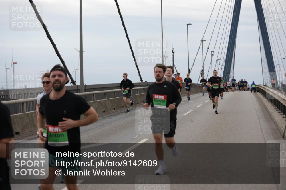 03.10.2025 - Köhlbrandbrückenlauf Jannik Wohlers http://msf.ph/oto/9142609 03.10.2025 15:43:48 Position 1 7451 meine-sportfotos.de