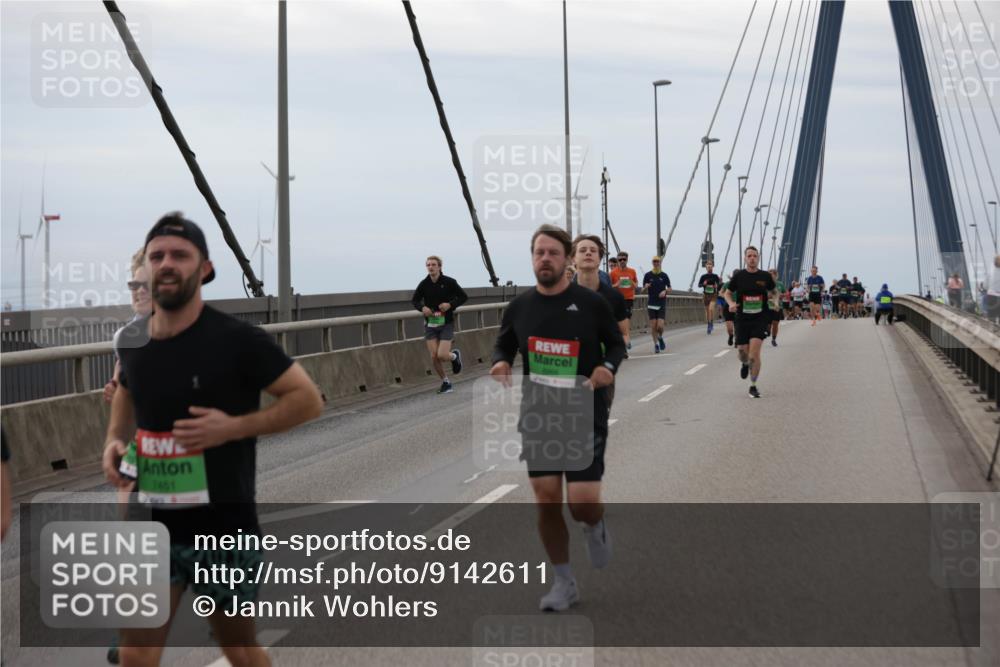 03.10.2025 - Köhlbrandbrückenlauf Jannik Wohlers http://msf.ph/oto/9142611 03.10.2025 15:43:48 Position 1 7451 meine-sportfotos.de