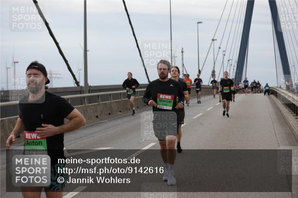 03.10.2025 - Köhlbrandbrückenlauf Jannik Wohlers http://msf.ph/oto/9142616 03.10.2025 15:43:49 Position 1 7451, 8966 meine-sportfotos.de