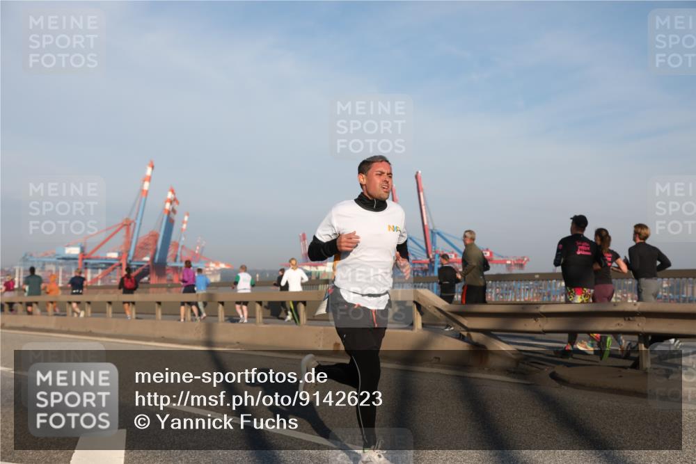 03.10.2025 - Köhlbrandbrückenlauf Yannick Fuchs http://msf.ph/oto/9142623 03.10.2025 08:29:27 Position 2  meine-sportfotos.de
