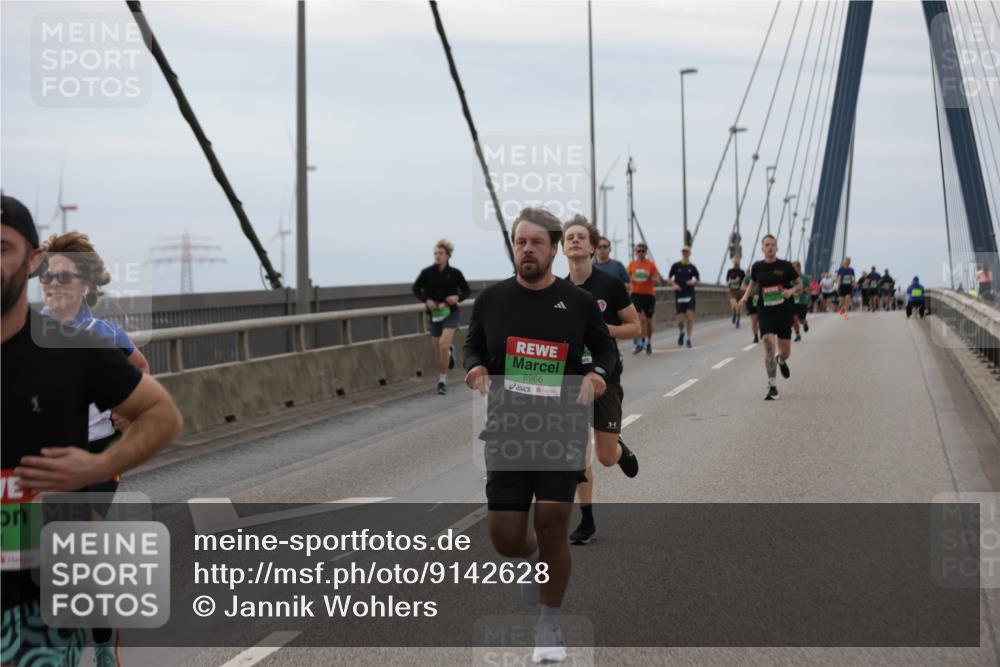 03.10.2025 - Köhlbrandbrückenlauf Jannik Wohlers http://msf.ph/oto/9142628 03.10.2025 15:43:49 Position 1 8966 meine-sportfotos.de