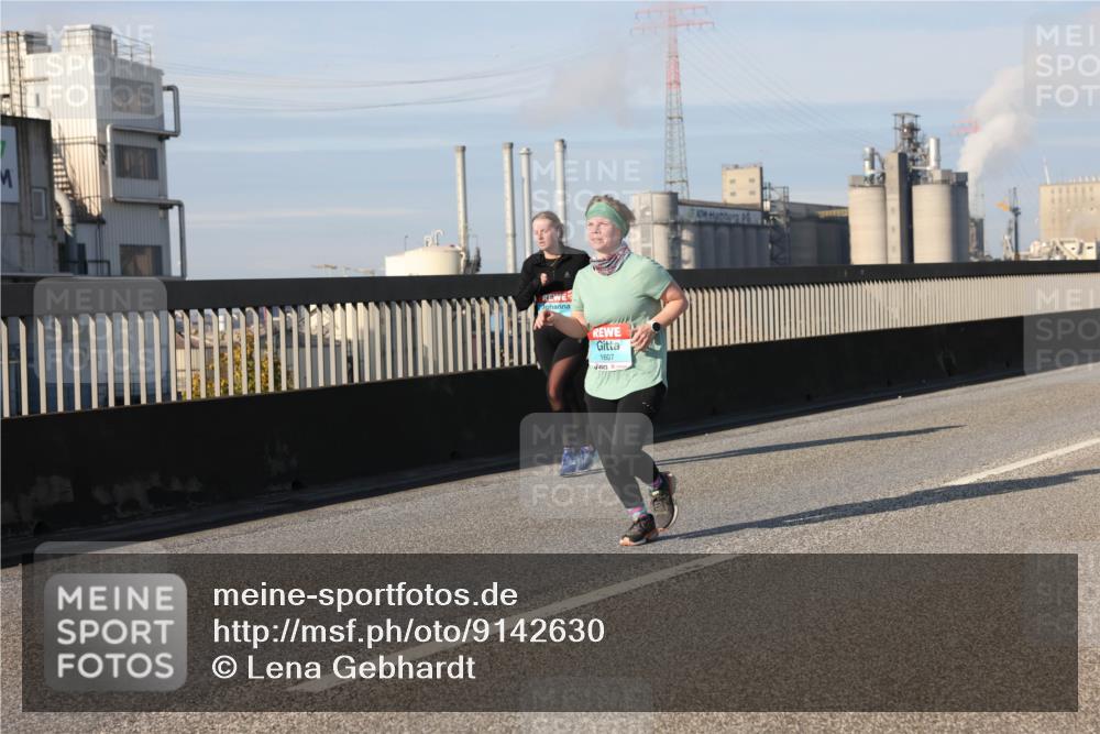 03.10.2025 - Köhlbrandbrückenlauf Lena Gebhardt http://msf.ph/oto/9142630 03.10.2025 10:00:28 Position 2 1607 meine-sportfotos.de