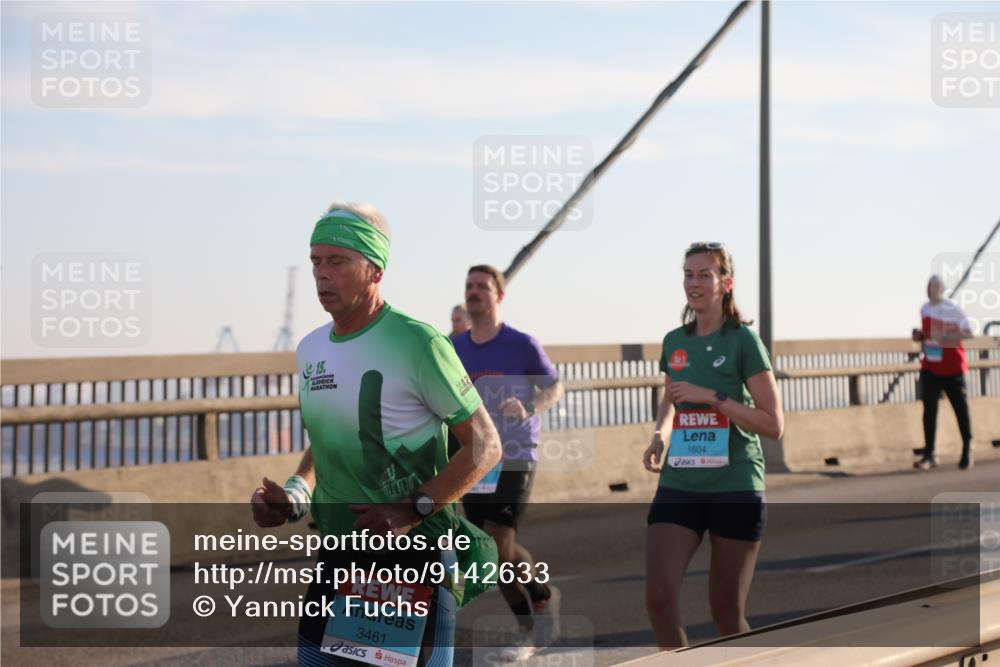 03.10.2025 - Köhlbrandbrückenlauf Yannick Fuchs http://msf.ph/oto/9142633 03.10.2025 08:29:32 Position 2 15, 3461, 1604 meine-sportfotos.de