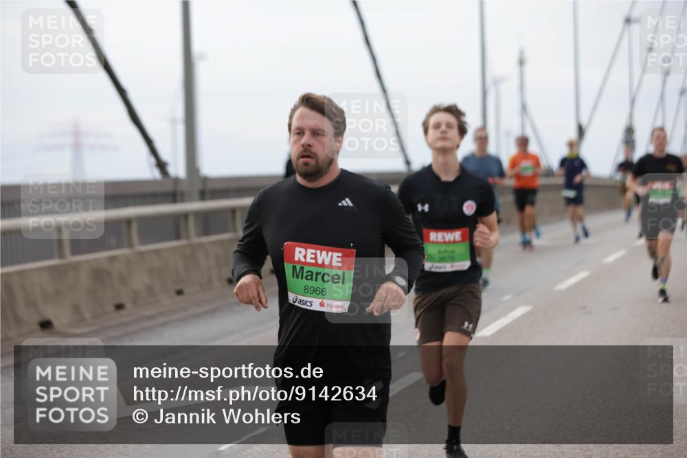 03.10.2025 - Köhlbrandbrückenlauf Jannik Wohlers http://msf.ph/oto/9142634 03.10.2025 15:43:49 Position 1 8966, 9678 meine-sportfotos.de