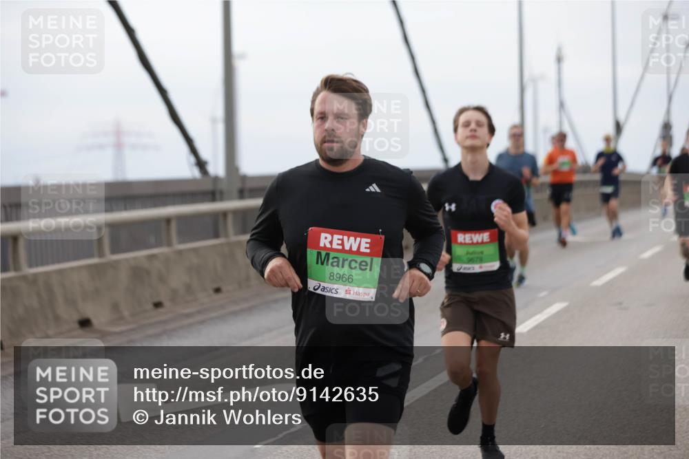 03.10.2025 - Köhlbrandbrückenlauf Jannik Wohlers http://msf.ph/oto/9142635 03.10.2025 15:43:49 Position 1 8966, 9678 meine-sportfotos.de