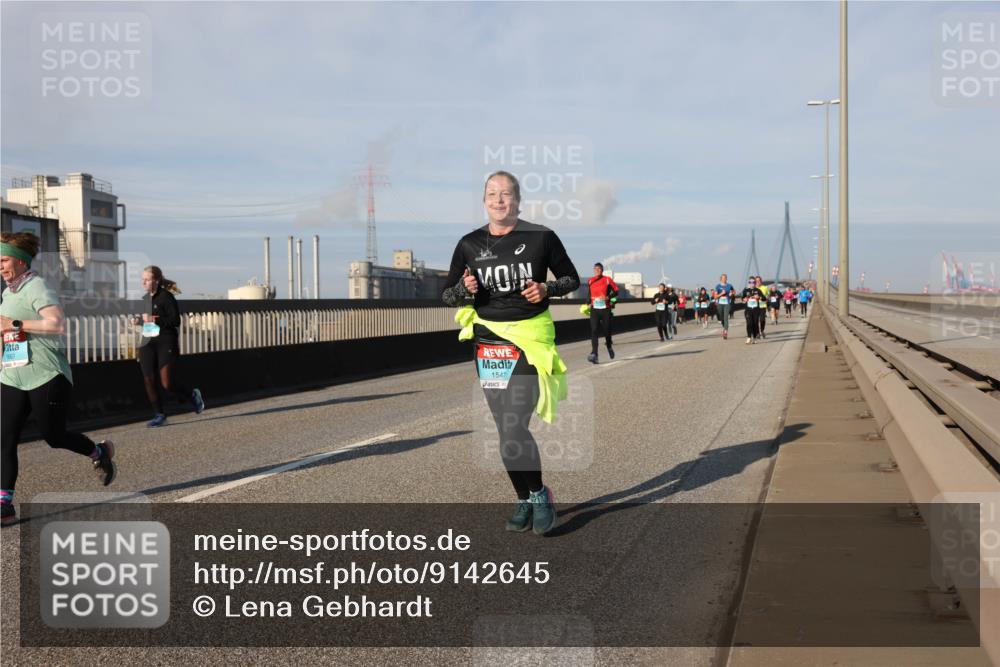 03.10.2025 - Köhlbrandbrückenlauf Lena Gebhardt http://msf.ph/oto/9142645 03.10.2025 10:00:30 Position 2 1547 meine-sportfotos.de