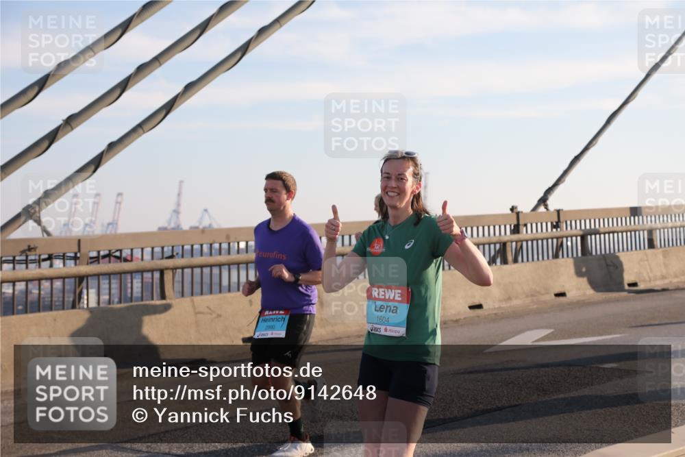03.10.2025 - Köhlbrandbrückenlauf Yannick Fuchs http://msf.ph/oto/9142648 03.10.2025 08:29:33 Position 2 2990, 1604 meine-sportfotos.de