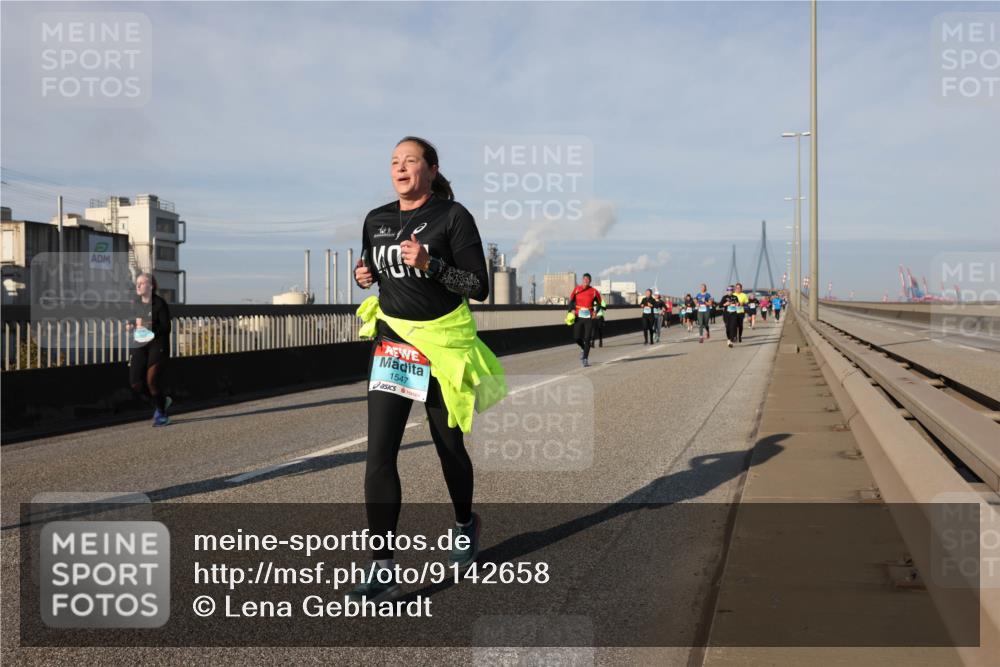 03.10.2025 - Köhlbrandbrückenlauf Lena Gebhardt http://msf.ph/oto/9142658 03.10.2025 10:00:30 Position 2 1547 meine-sportfotos.de