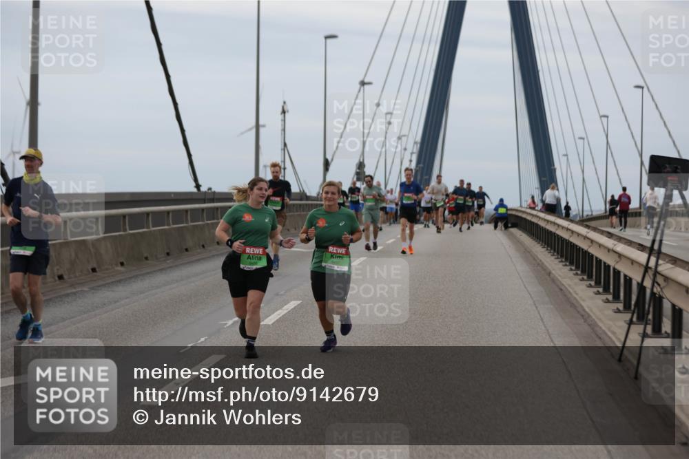 03.10.2025 - Köhlbrandbrückenlauf Jannik Wohlers http://msf.ph/oto/9142679 03.10.2025 15:43:57 Position 1  meine-sportfotos.de