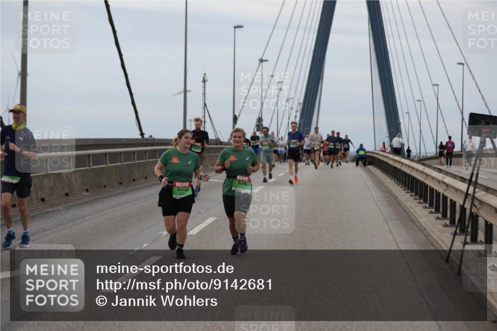 03.10.2025 - Köhlbrandbrückenlauf Jannik Wohlers http://msf.ph/oto/9142681 03.10.2025 15:43:57 Position 1 9457 meine-sportfotos.de