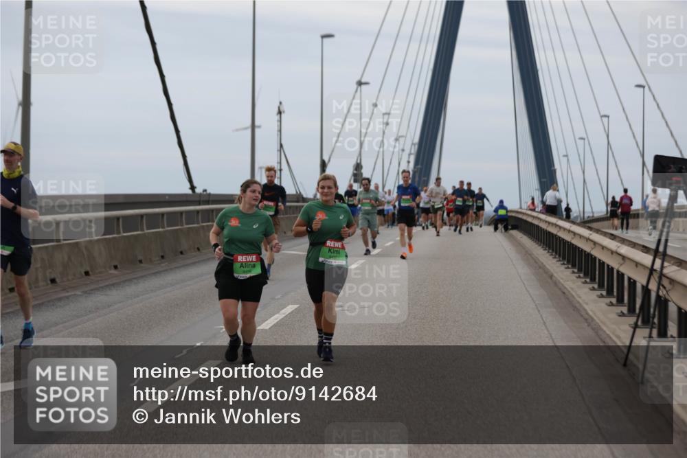 03.10.2025 - Köhlbrandbrückenlauf Jannik Wohlers http://msf.ph/oto/9142684 03.10.2025 15:43:57 Position 1  meine-sportfotos.de