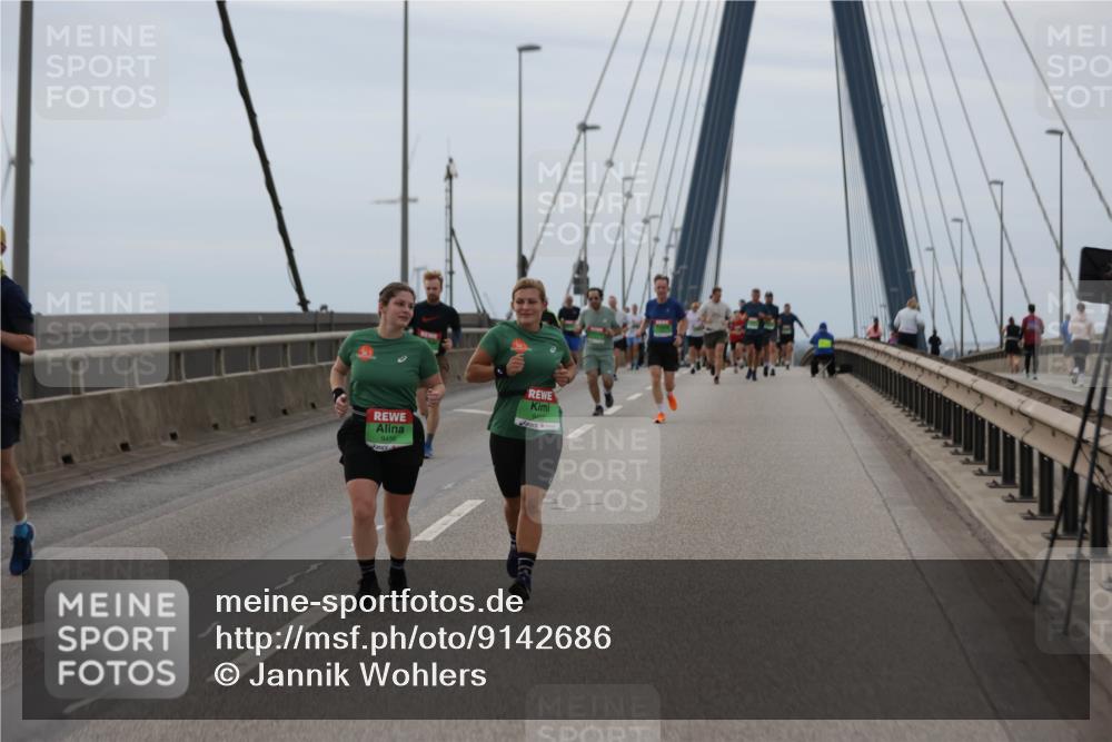 03.10.2025 - Köhlbrandbrückenlauf Jannik Wohlers http://msf.ph/oto/9142686 03.10.2025 15:43:57 Position 1 9457 meine-sportfotos.de