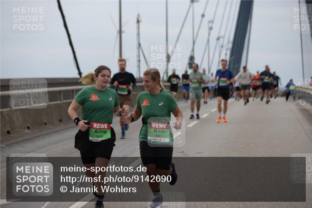 03.10.2025 - Köhlbrandbrückenlauf Jannik Wohlers http://msf.ph/oto/9142690 03.10.2025 15:43:57 Position 1 9456, 9457 meine-sportfotos.de
