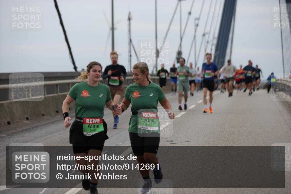 03.10.2025 - Köhlbrandbrückenlauf Jannik Wohlers http://msf.ph/oto/9142691 03.10.2025 15:43:57 Position 1 9456, 9457 meine-sportfotos.de