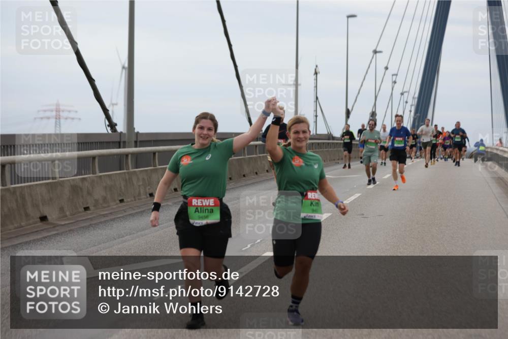 03.10.2025 - Köhlbrandbrückenlauf Jannik Wohlers http://msf.ph/oto/9142728 03.10.2025 15:43:58 Position 1 9456, 948 meine-sportfotos.de