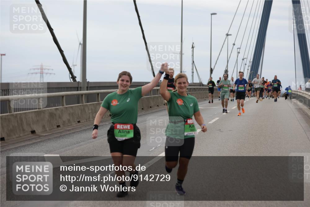 03.10.2025 - Köhlbrandbrückenlauf Jannik Wohlers http://msf.ph/oto/9142729 03.10.2025 15:43:58 Position 1 9456, 9457 meine-sportfotos.de