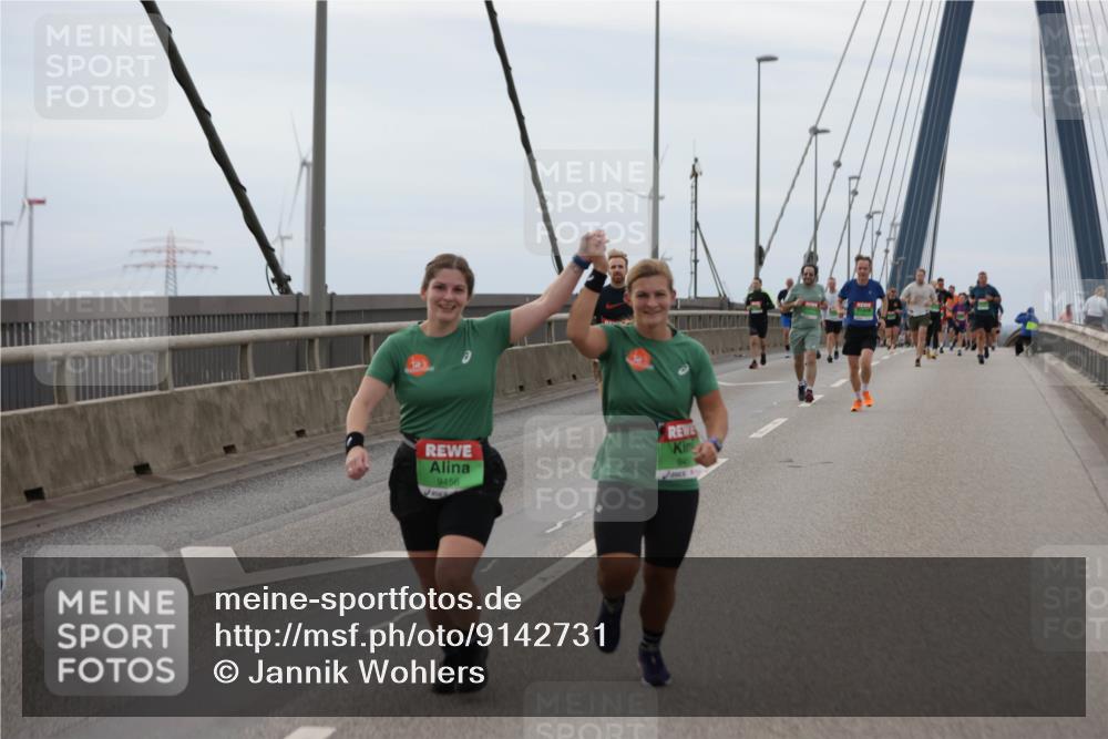 03.10.2025 - Köhlbrandbrückenlauf Jannik Wohlers http://msf.ph/oto/9142731 03.10.2025 15:43:58 Position 1 9456 meine-sportfotos.de