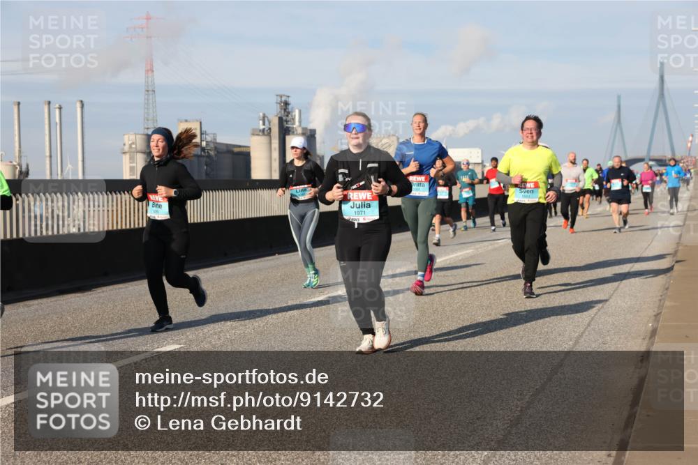 03.10.2025 - Köhlbrandbrückenlauf Lena Gebhardt http://msf.ph/oto/9142732 03.10.2025 10:00:36 Position 2 1051, 1971 meine-sportfotos.de