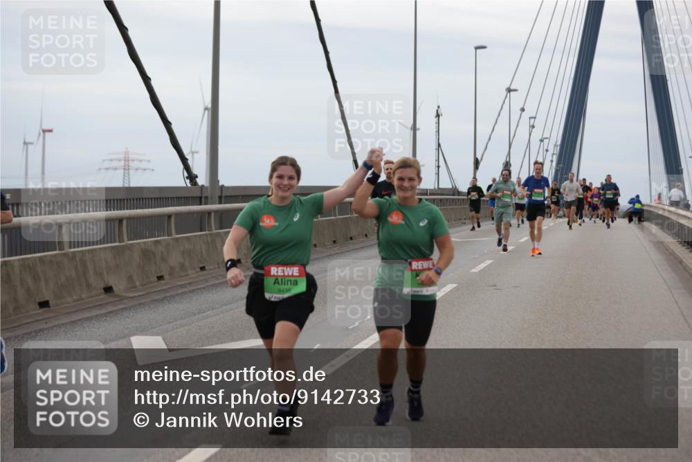 03.10.2025 - Köhlbrandbrückenlauf Jannik Wohlers http://msf.ph/oto/9142733 03.10.2025 15:43:58 Position 1 9456 meine-sportfotos.de
