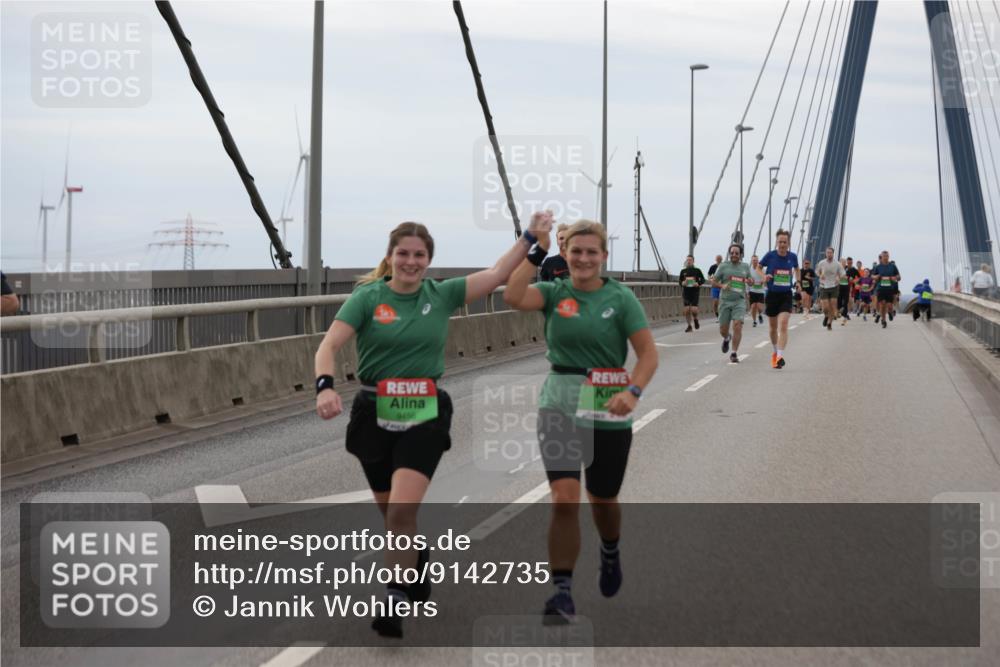 03.10.2025 - Köhlbrandbrückenlauf Jannik Wohlers http://msf.ph/oto/9142735 03.10.2025 15:43:58 Position 1 9456 meine-sportfotos.de