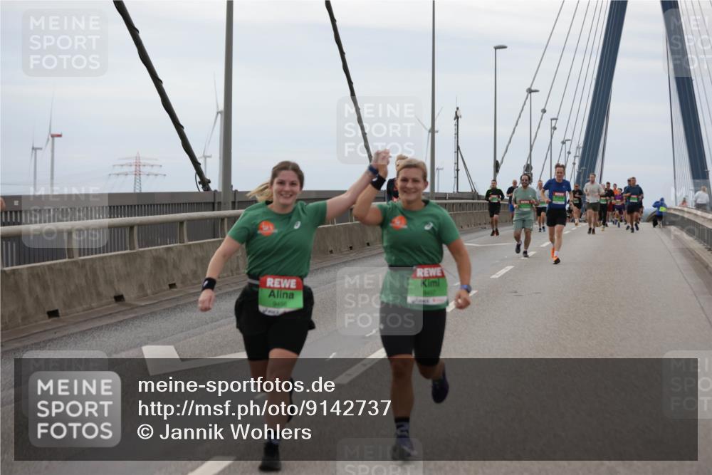 03.10.2025 - Köhlbrandbrückenlauf Jannik Wohlers http://msf.ph/oto/9142737 03.10.2025 15:43:59 Position 1 9456, 9457 meine-sportfotos.de