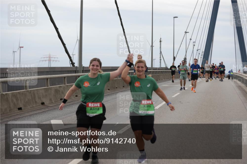 03.10.2025 - Köhlbrandbrückenlauf Jannik Wohlers http://msf.ph/oto/9142740 03.10.2025 15:43:59 Position 1 9456, 9457 meine-sportfotos.de