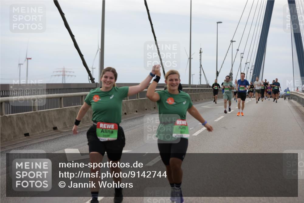 03.10.2025 - Köhlbrandbrückenlauf Jannik Wohlers http://msf.ph/oto/9142744 03.10.2025 15:43:59 Position 1 9456, 9457 meine-sportfotos.de
