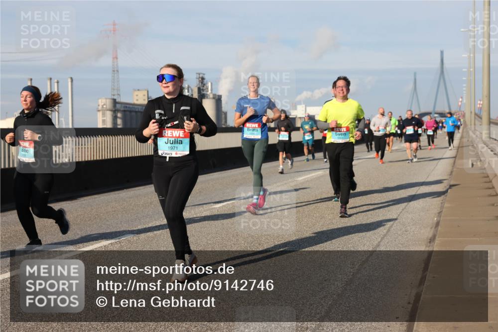 03.10.2025 - Köhlbrandbrückenlauf Lena Gebhardt http://msf.ph/oto/9142746 03.10.2025 10:00:37 Position 2 1971, 1663 meine-sportfotos.de