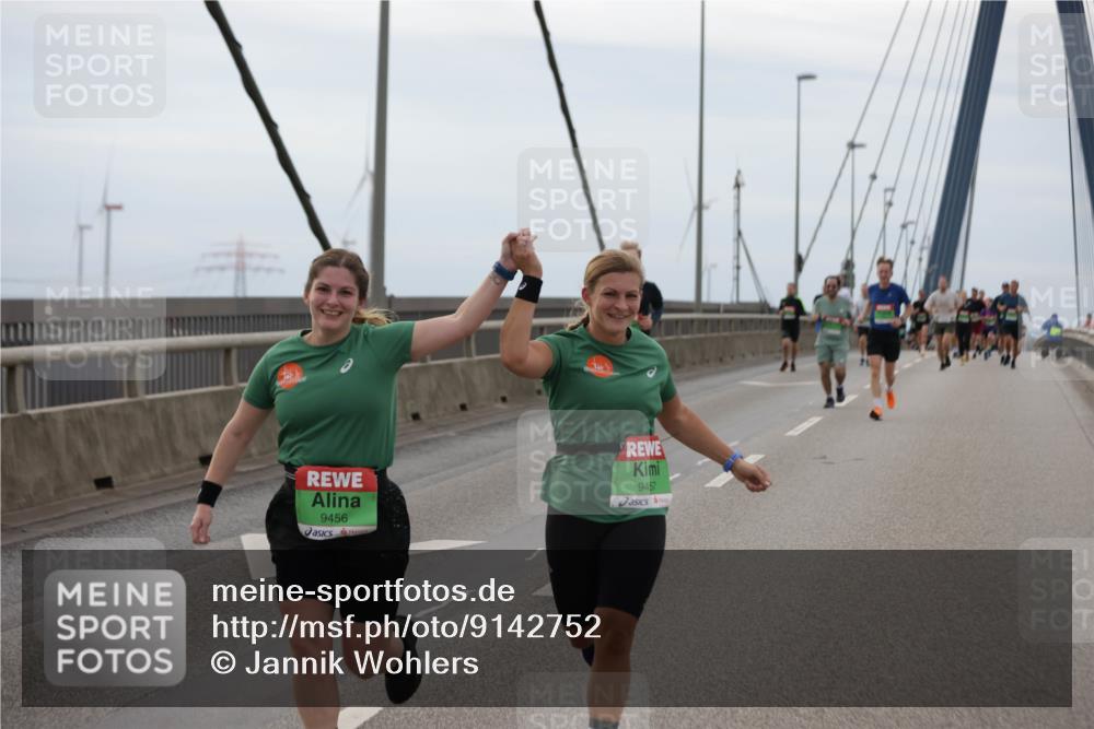03.10.2025 - Köhlbrandbrückenlauf Jannik Wohlers http://msf.ph/oto/9142752 03.10.2025 15:43:59 Position 1 9456, 9457 meine-sportfotos.de