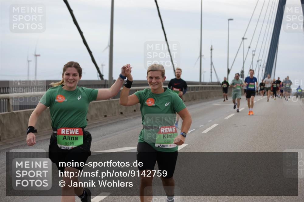 03.10.2025 - Köhlbrandbrückenlauf Jannik Wohlers http://msf.ph/oto/9142759 03.10.2025 15:43:59 Position 1 9456, 9457 meine-sportfotos.de
