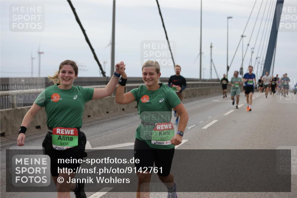 03.10.2025 - Köhlbrandbrückenlauf Jannik Wohlers http://msf.ph/oto/9142761 03.10.2025 15:43:59 Position 1 9456, 9457 meine-sportfotos.de