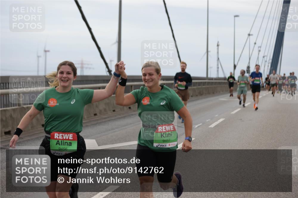 03.10.2025 - Köhlbrandbrückenlauf Jannik Wohlers http://msf.ph/oto/9142762 03.10.2025 15:43:59 Position 1 9456, 9457 meine-sportfotos.de