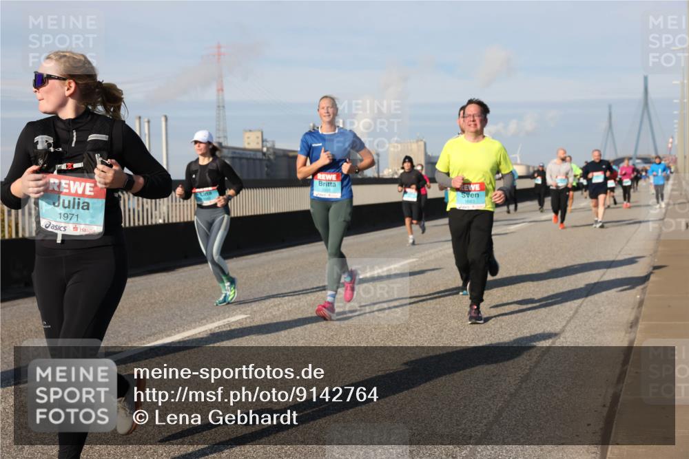 03.10.2025 - Köhlbrandbrückenlauf Lena Gebhardt http://msf.ph/oto/9142764 03.10.2025 10:00:38 Position 2 1971, 1663 meine-sportfotos.de