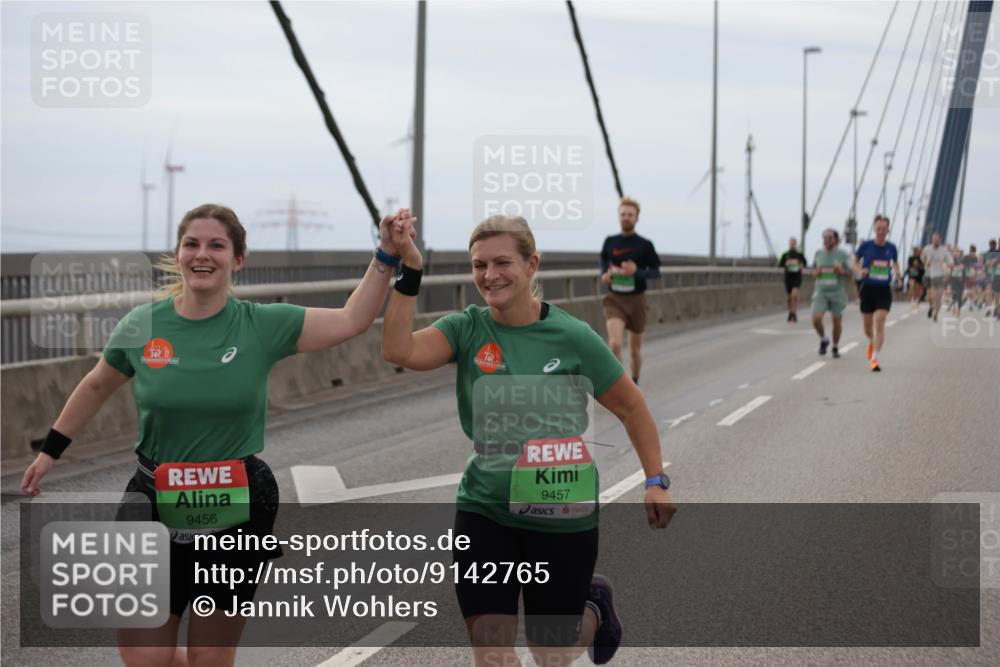 03.10.2025 - Köhlbrandbrückenlauf Jannik Wohlers http://msf.ph/oto/9142765 03.10.2025 15:43:59 Position 1 9456, 9457, 5 meine-sportfotos.de